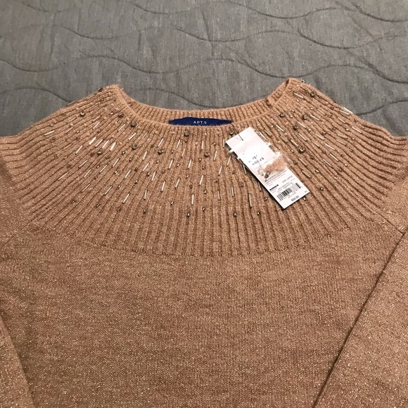 Beautiful new sparkle sweater - Picture 2 of 4